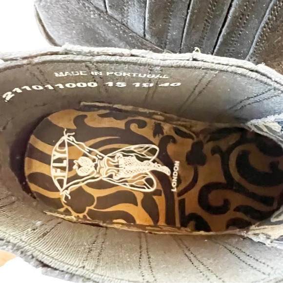 Fly London Size 40 EU Black Suede Subtle‎ Metallic Ankle Boot Pull-on Style Nice - Picture 10 of 12